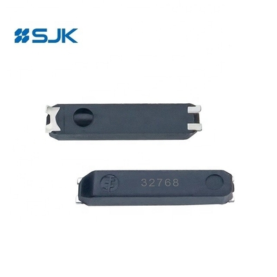 SJK 7015SMD 32.768KHz كريستال الشوكة التنسيقية 0.8pF نوع شونت سعة 20ppm MC-146 الصليب